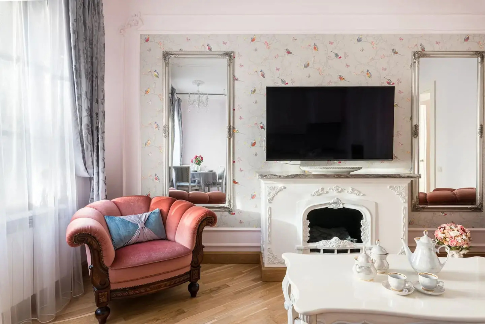 Апартаменты LetYourFlat "Hermitage Residence"