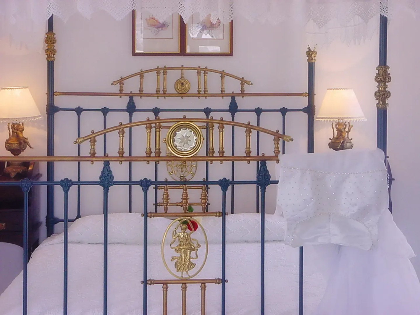 Отель Porto Scoutari Romantic Hotel & Suites
