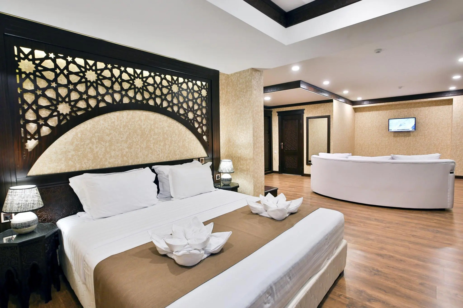 Отель Orient Star Varahsha