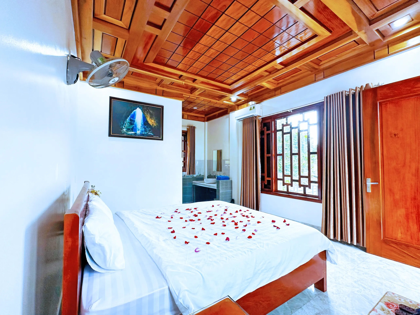 Отель The Hillside Homes