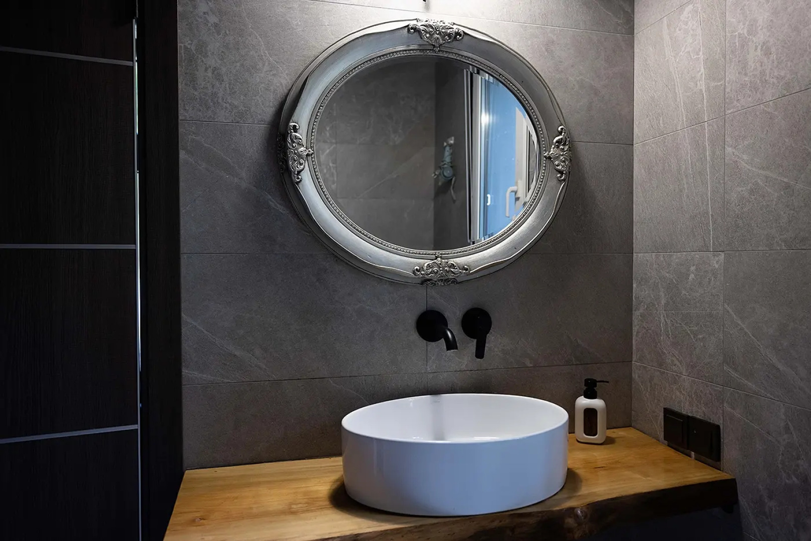 Вилла Агроусадьба Краски