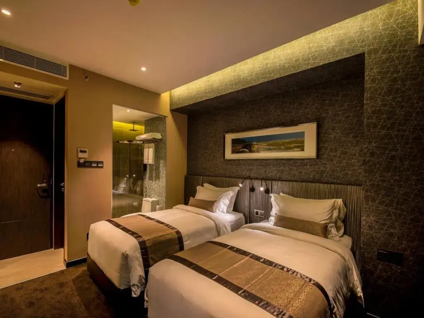 Отель Best Western Plus Maple Leaf