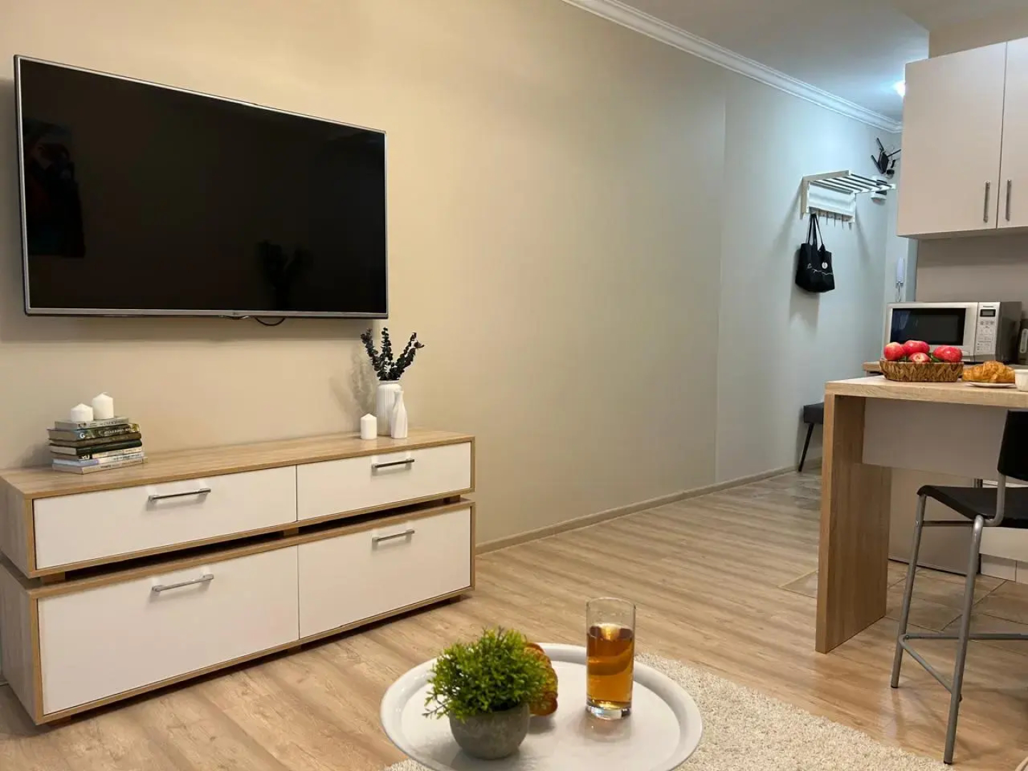 Апартаменты Студия Алма с  прекрасным видом на город