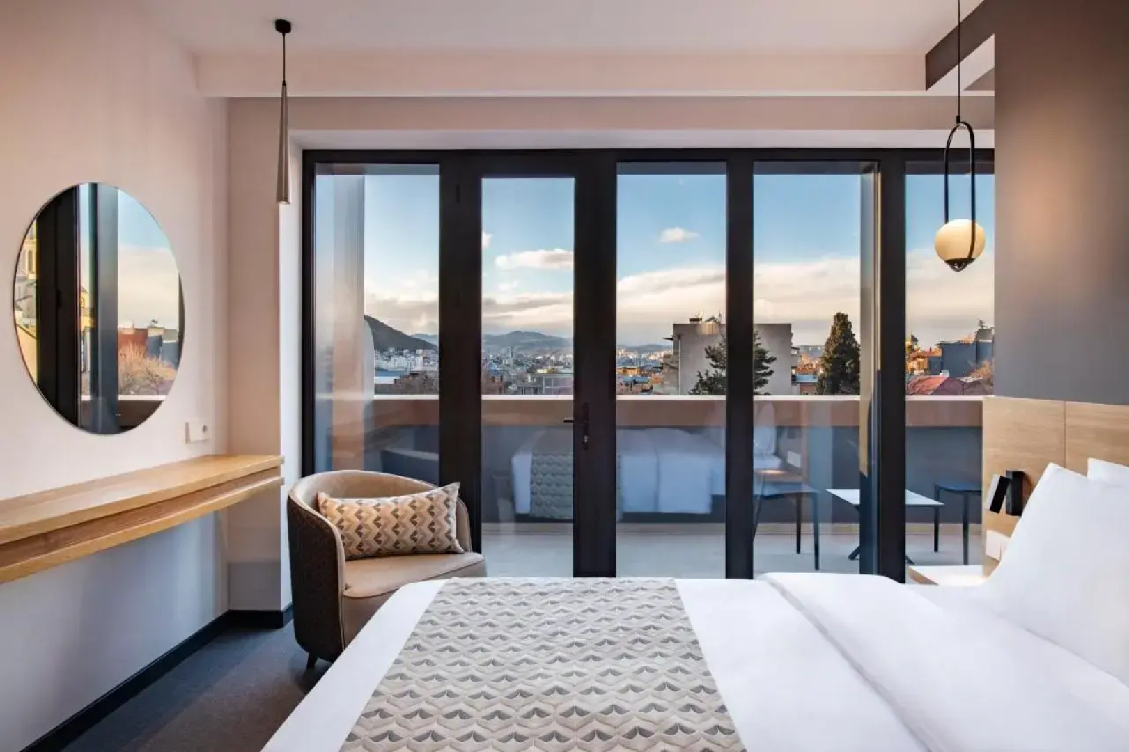 Отель Clocks Hotel Tbilisi
