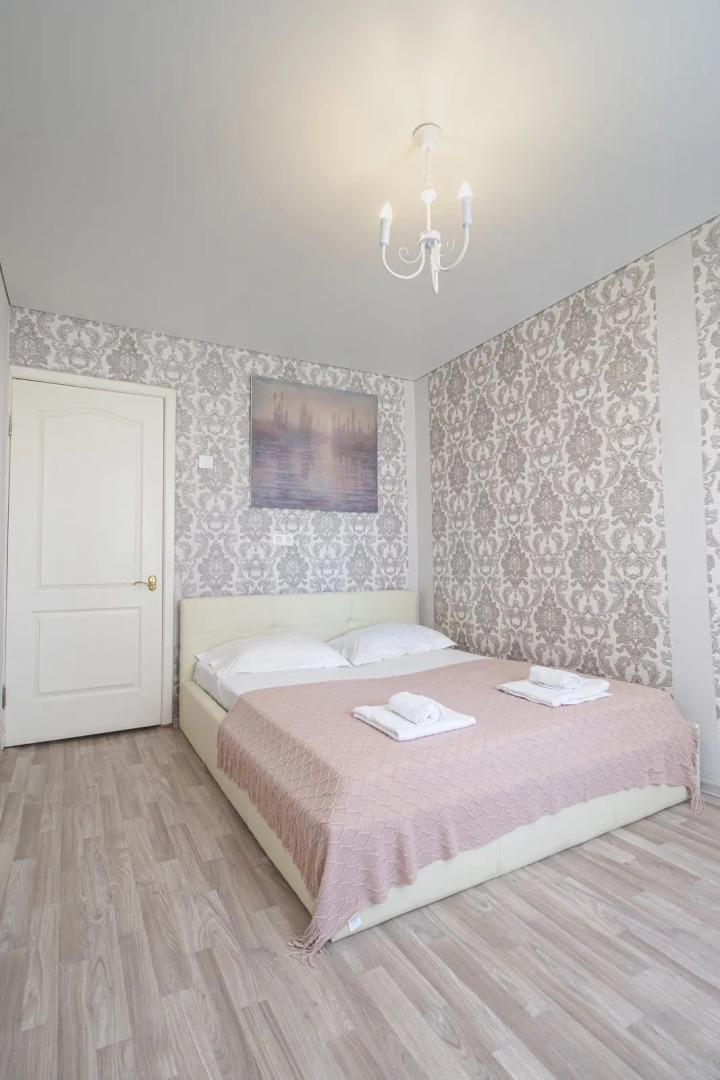 Апартаменты Двухкомнатная квартира на набережной