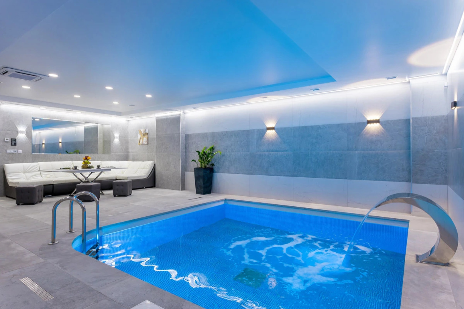 Отель Голд Инн Гарден