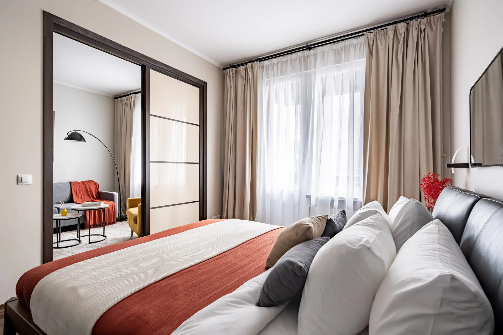 Квартира GetFlat Scarlet с Балконом Для 1-4 Гостей