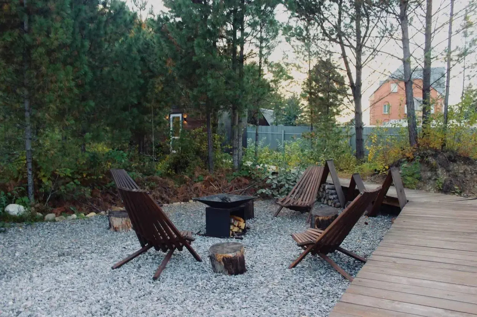 Частный дом ХВОЯ в окружении кедрового леса