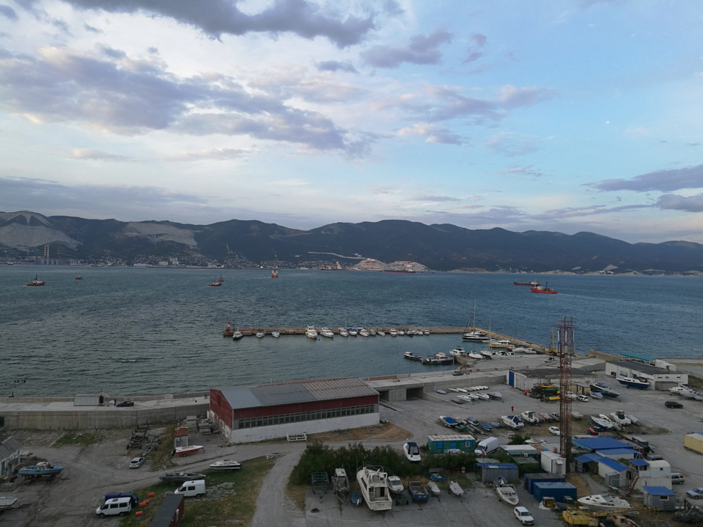 Апартаменты Малая земля