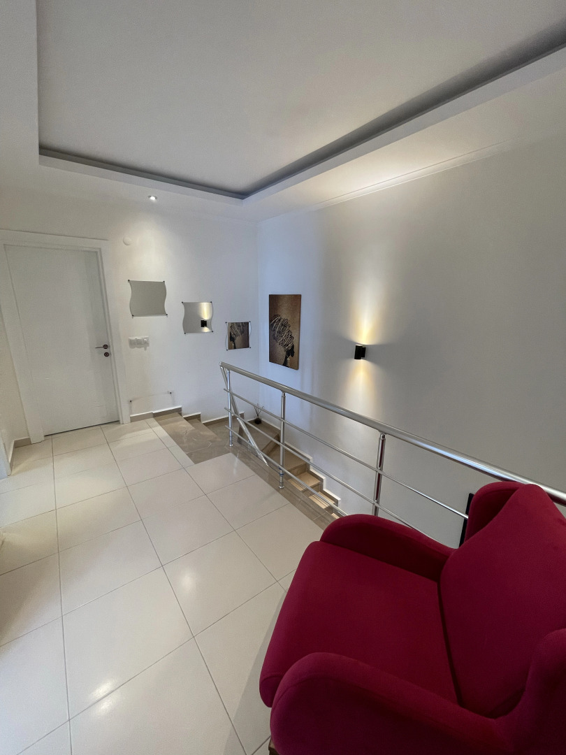 Апартаменты SA Apartments! Двухуровневая квартира с видом на горы