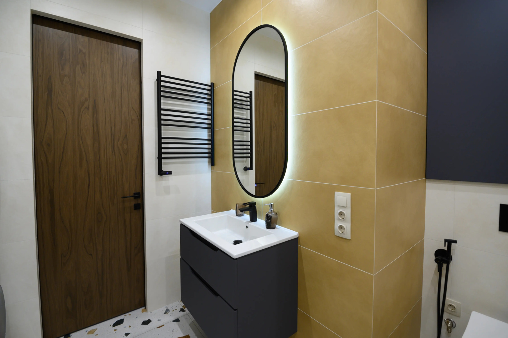 Апартаменты Современные у метро Покрышкина