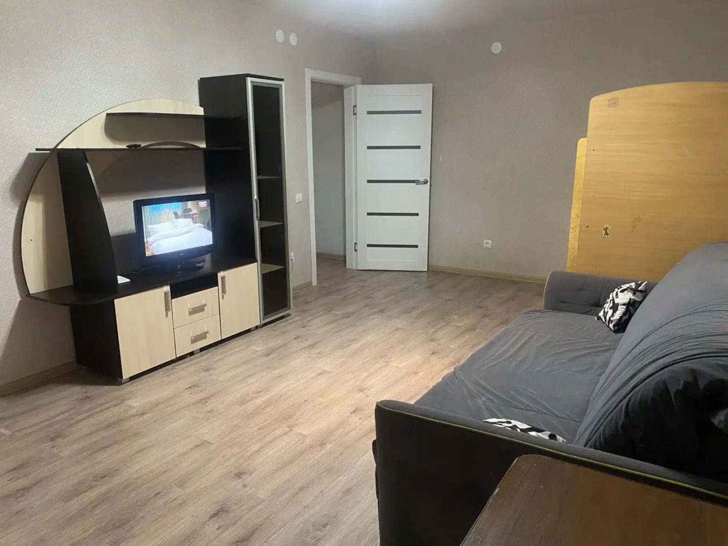 Квартира Уютная двухкомнатная