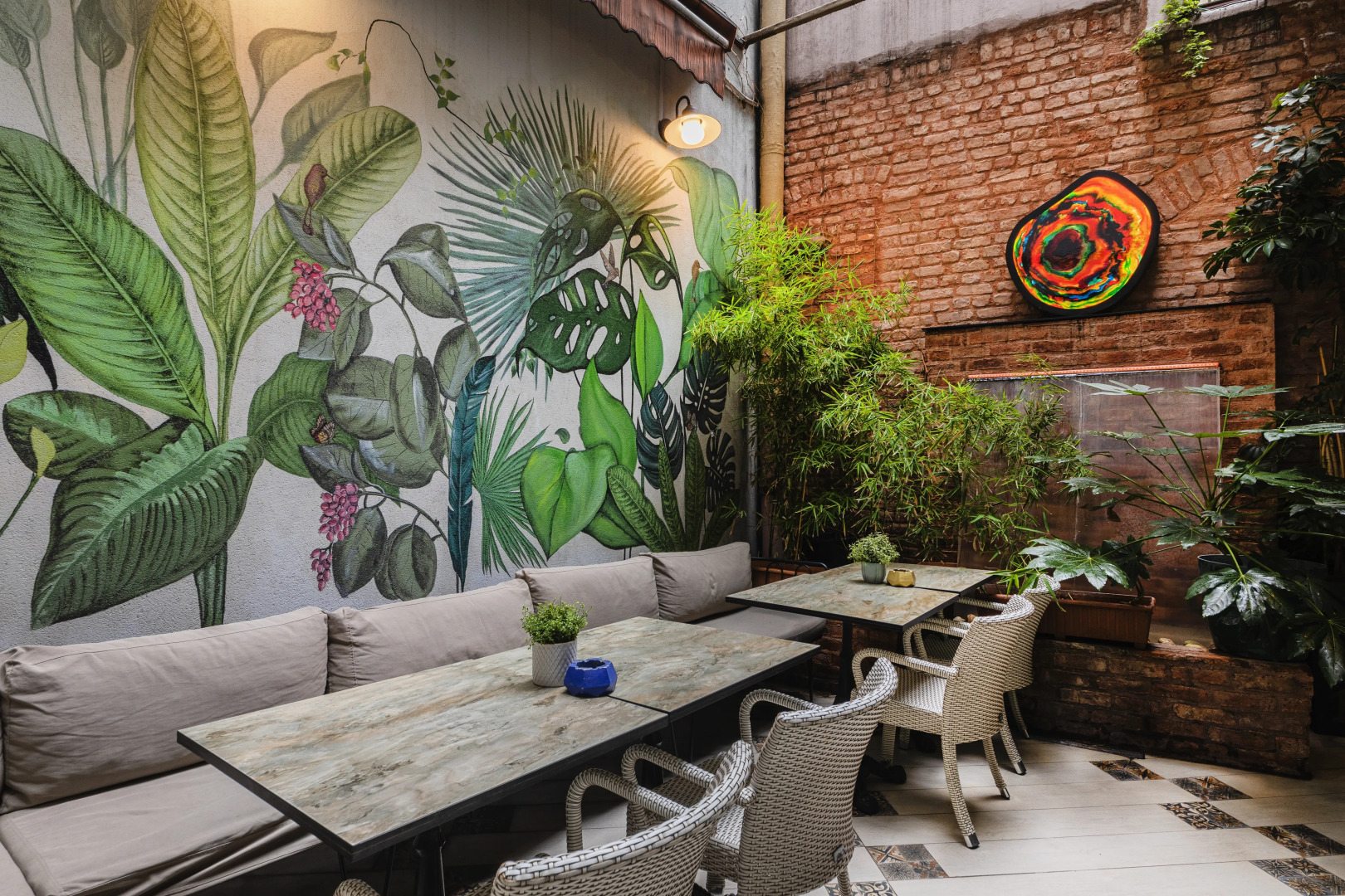 Ayramin Deluxe Hotel