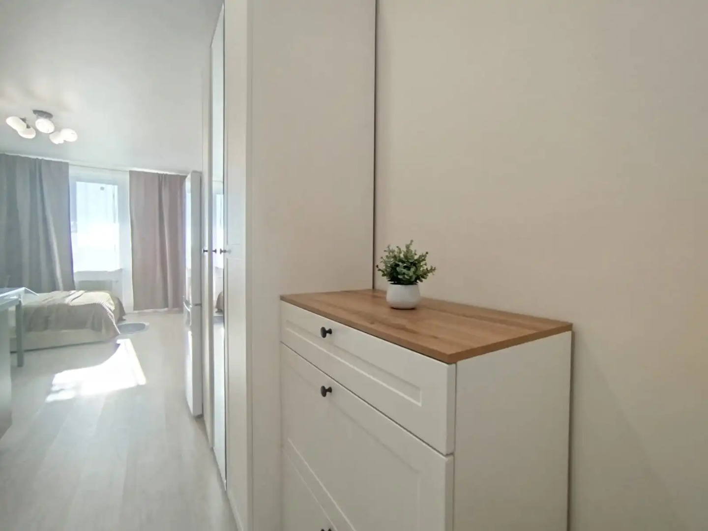 Квартира студия live in comfort на Современников 8