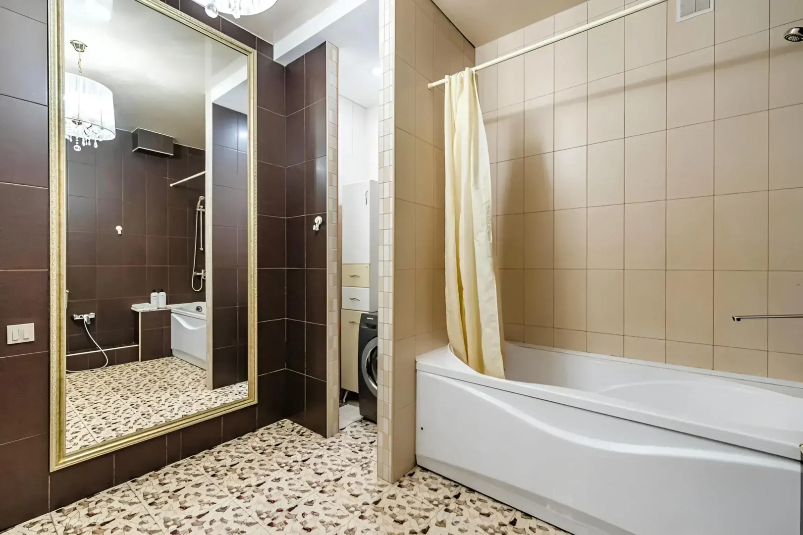 Квартира Двухкомнатная Классическая на Большой Красной 63