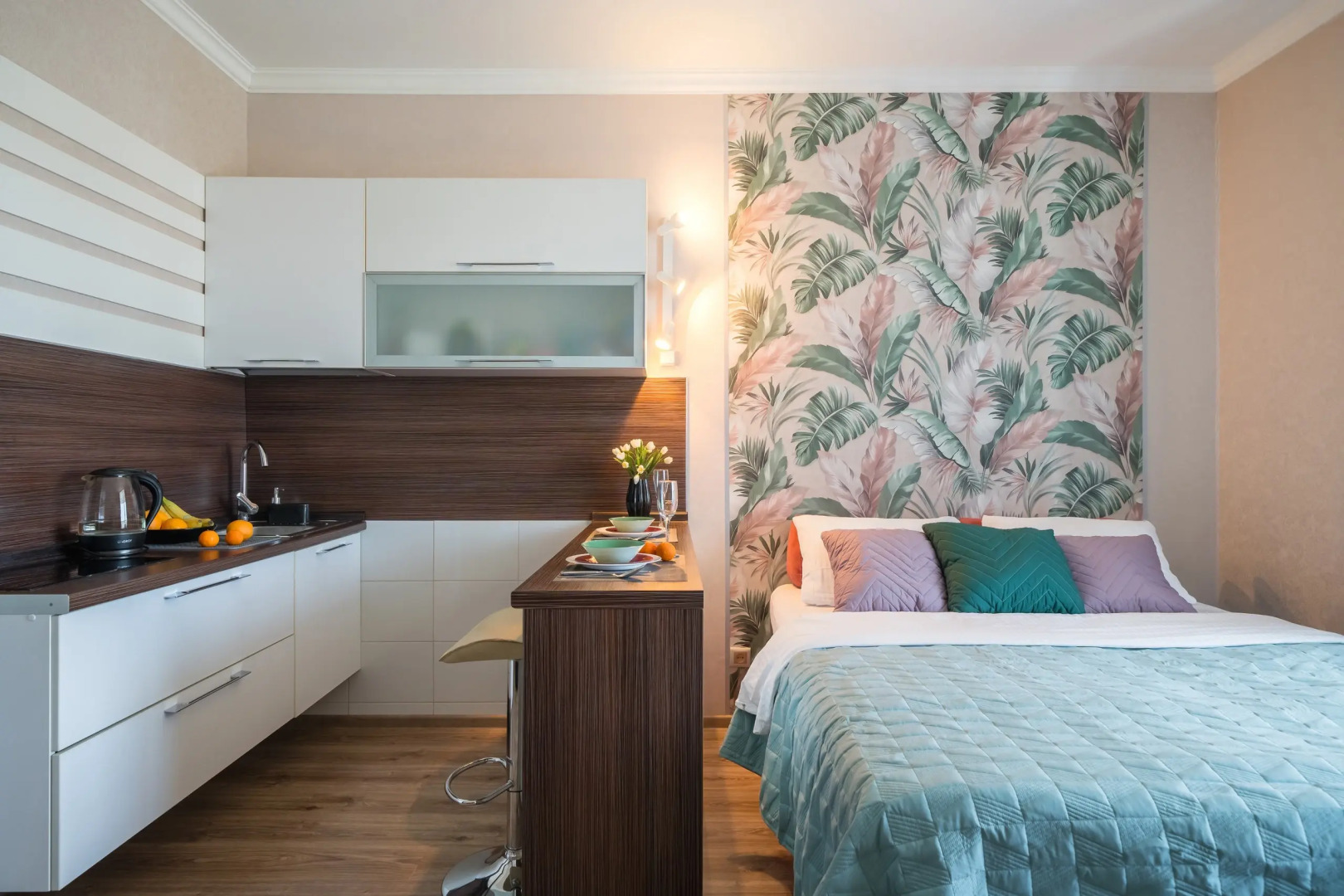 Апартаменты у метро в центре