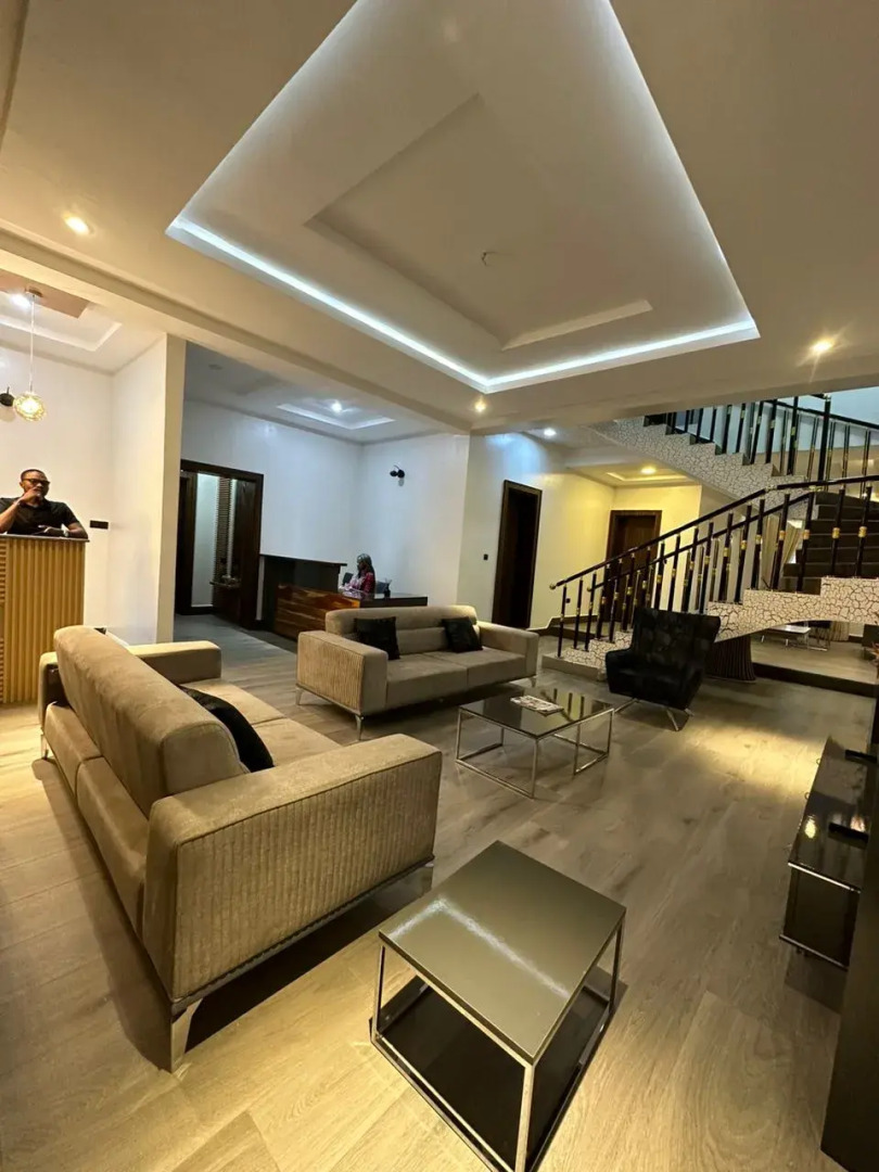 Отель De James Hotels and Suites