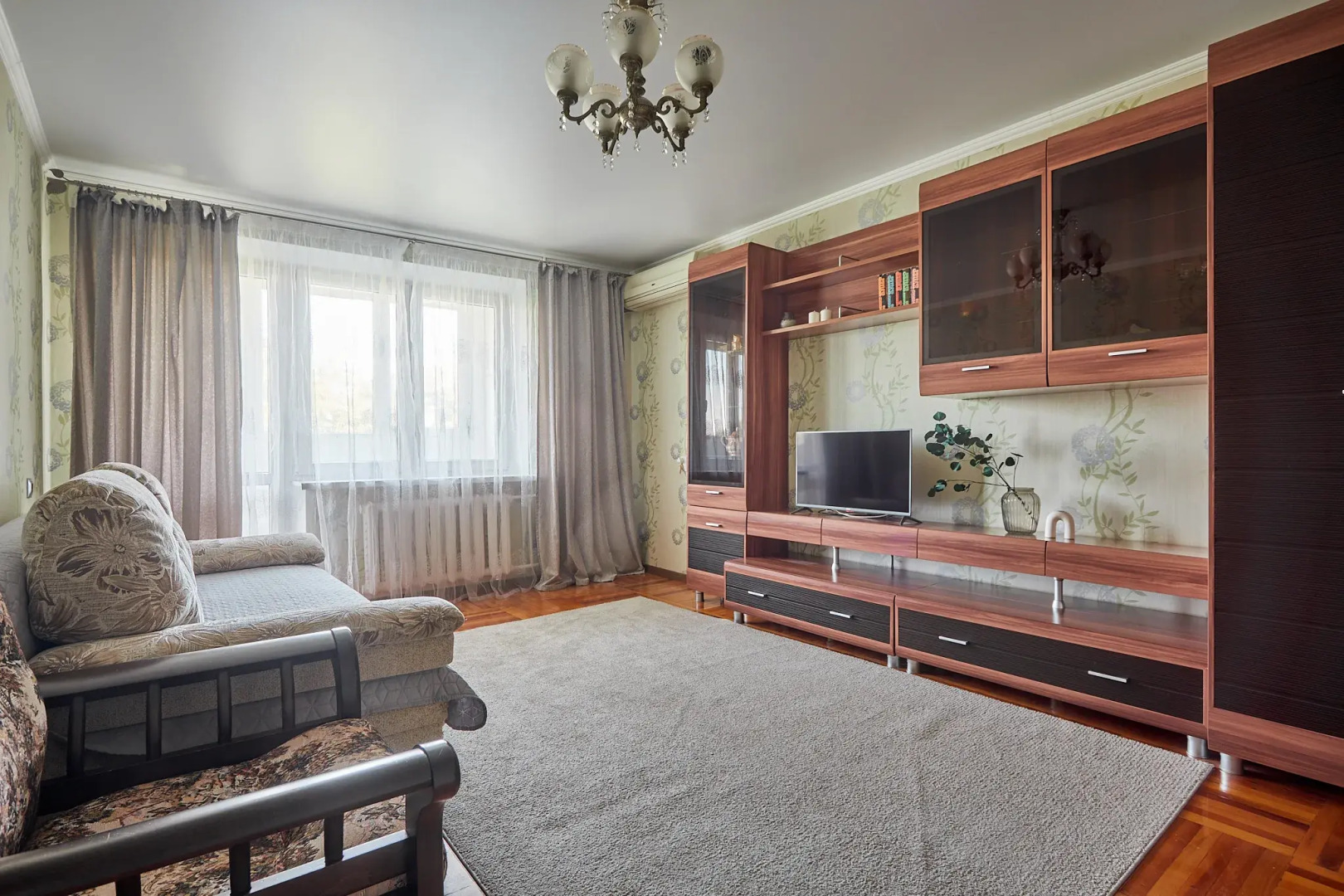 Квартира Двухкомнатная в центре с Балконом и Видом на Город