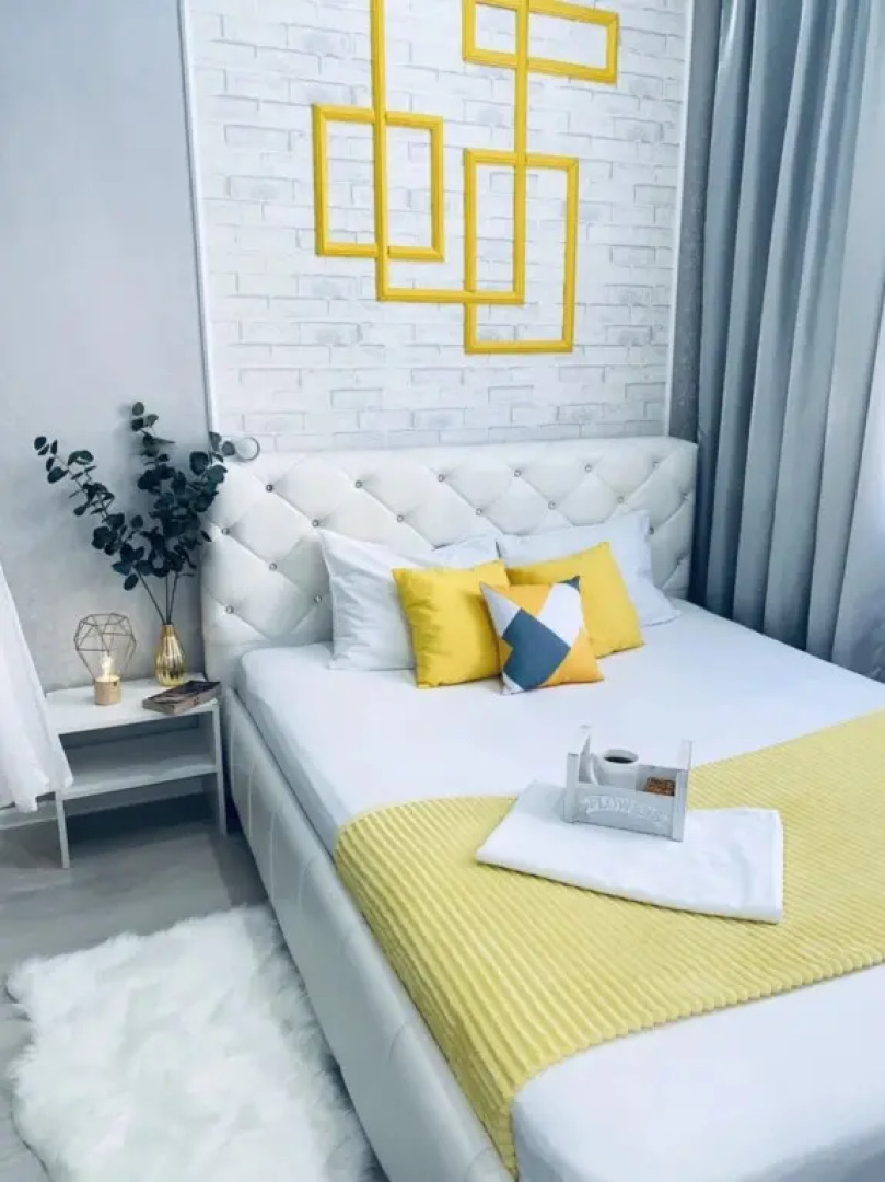 Студия Лимон возле парка и лебединого озера