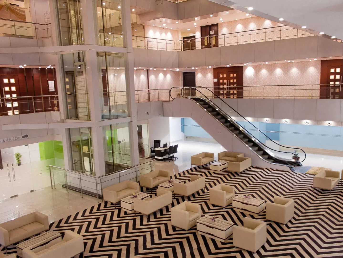 Отель The Byke Suraj Plaza Veg