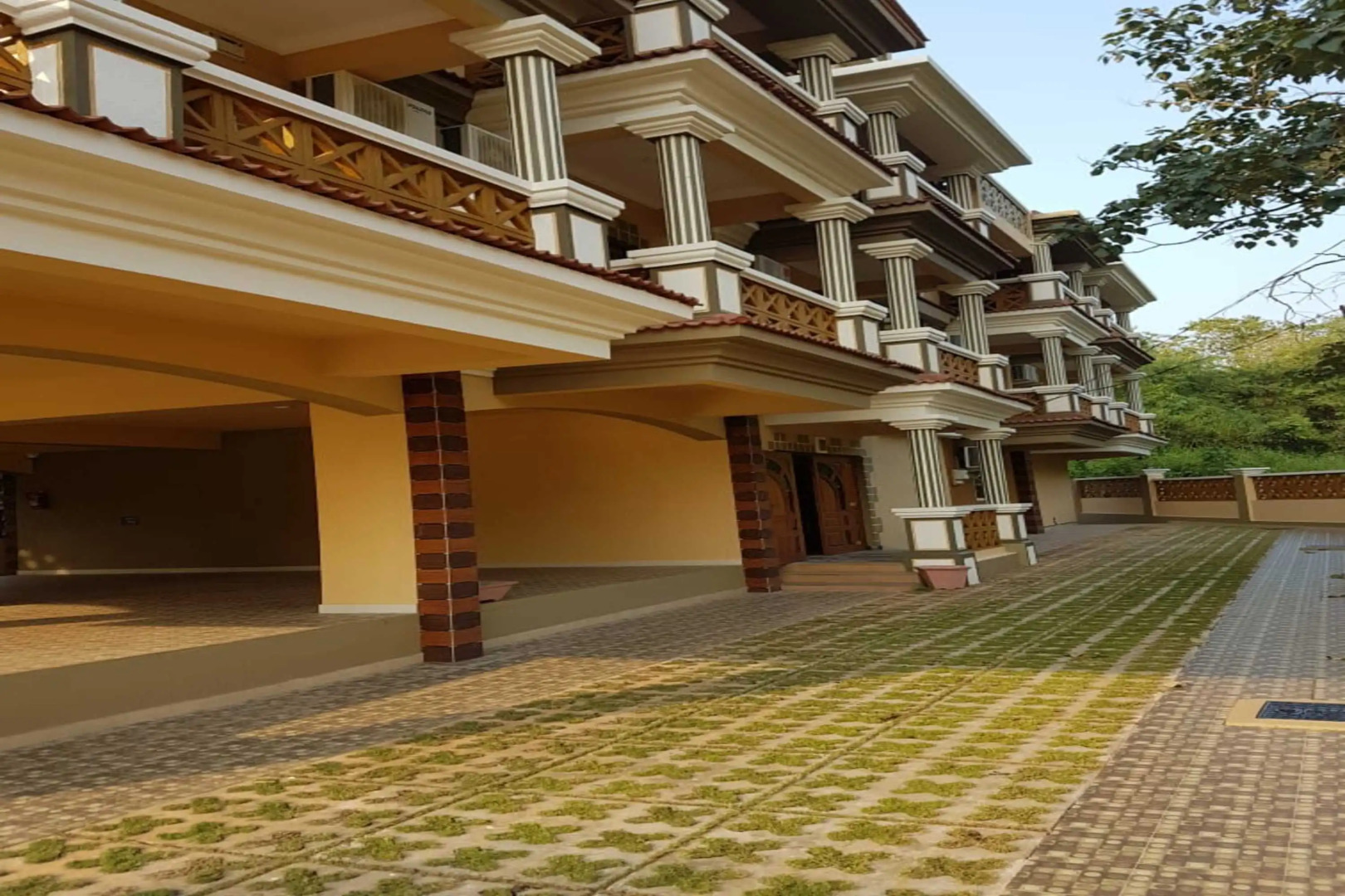 Отель JM Vista Suites