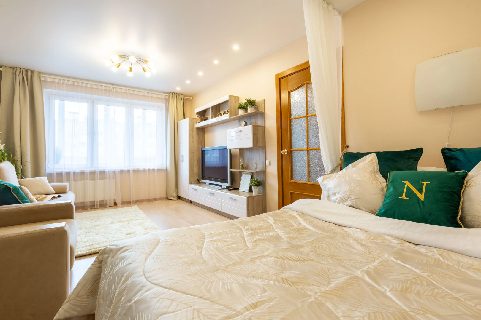 Апартаменты  метро Звездная