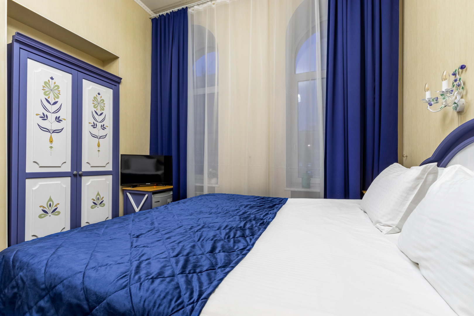 Меблированные комнаты Блюз на Невском