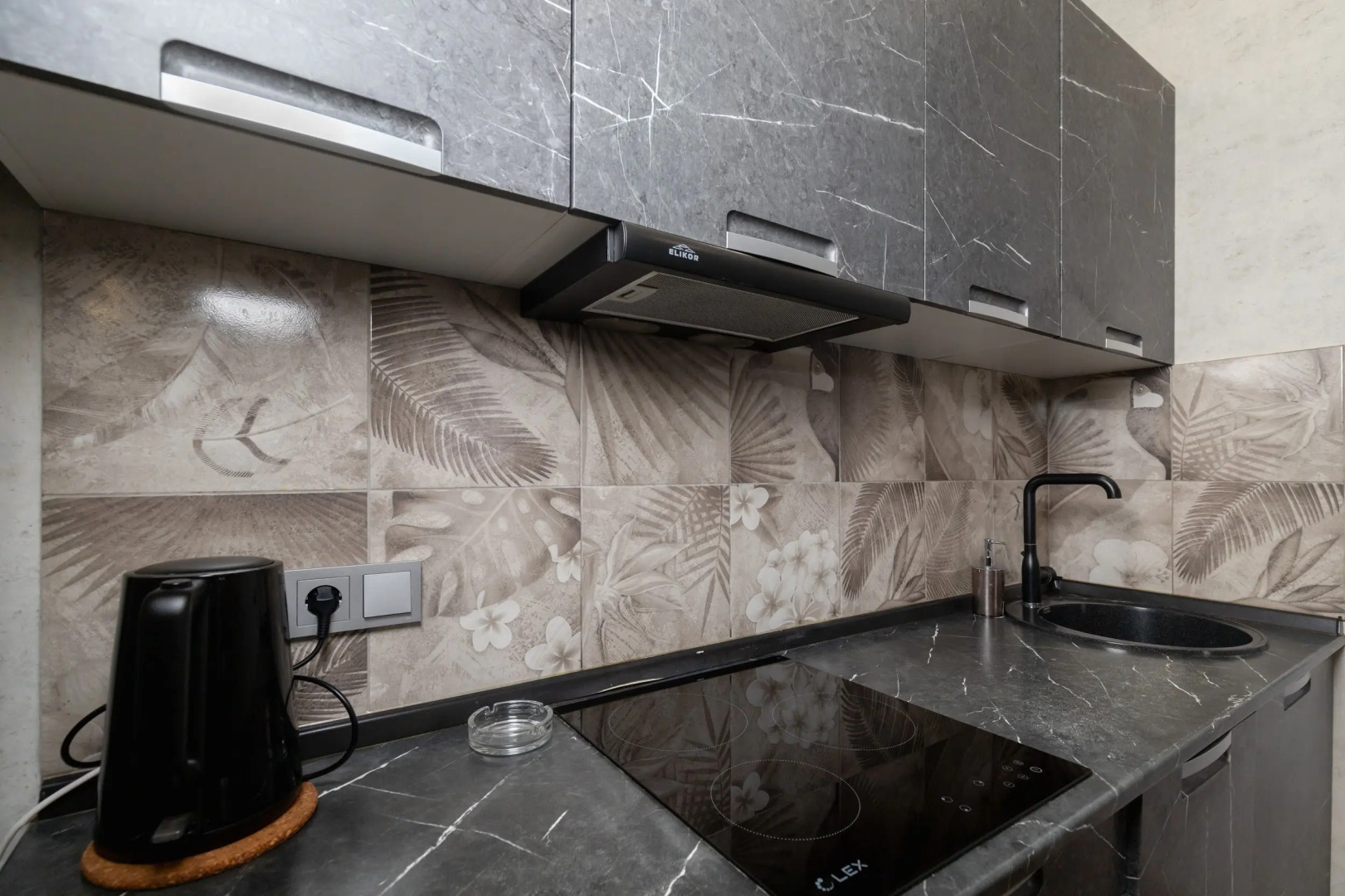 Апартаменты Море Апартаментов на Эстонской 37/8-040