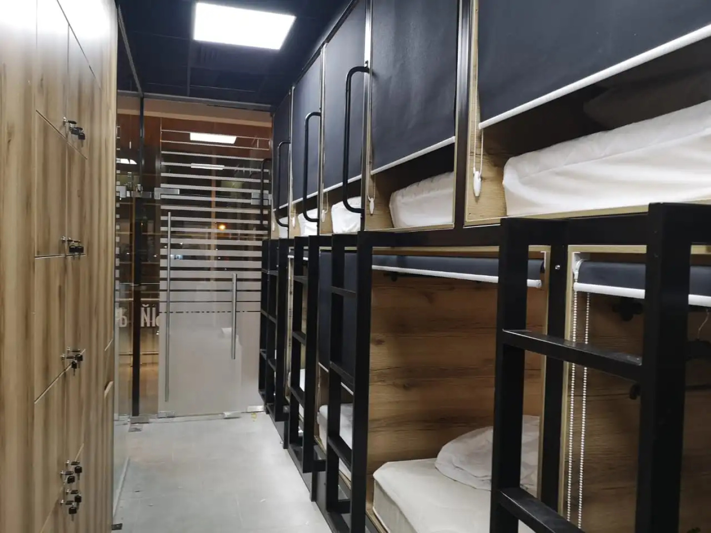 Kapsulnyij Hotel Tajm Slip