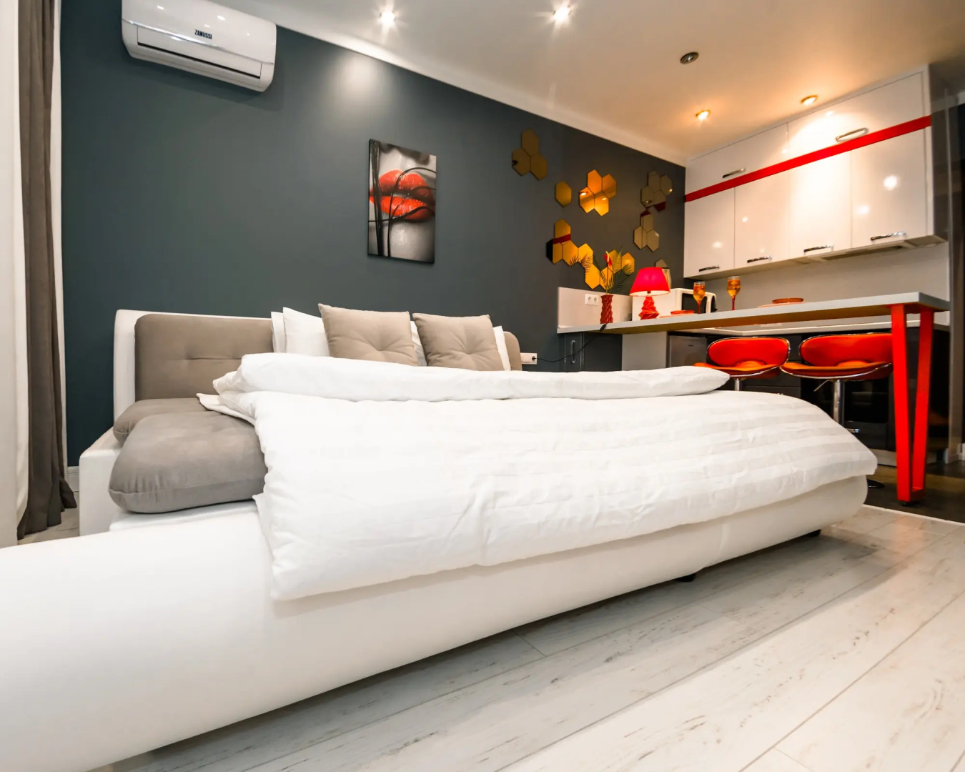 Апартаменты Премиум студия Метеора B-Flats