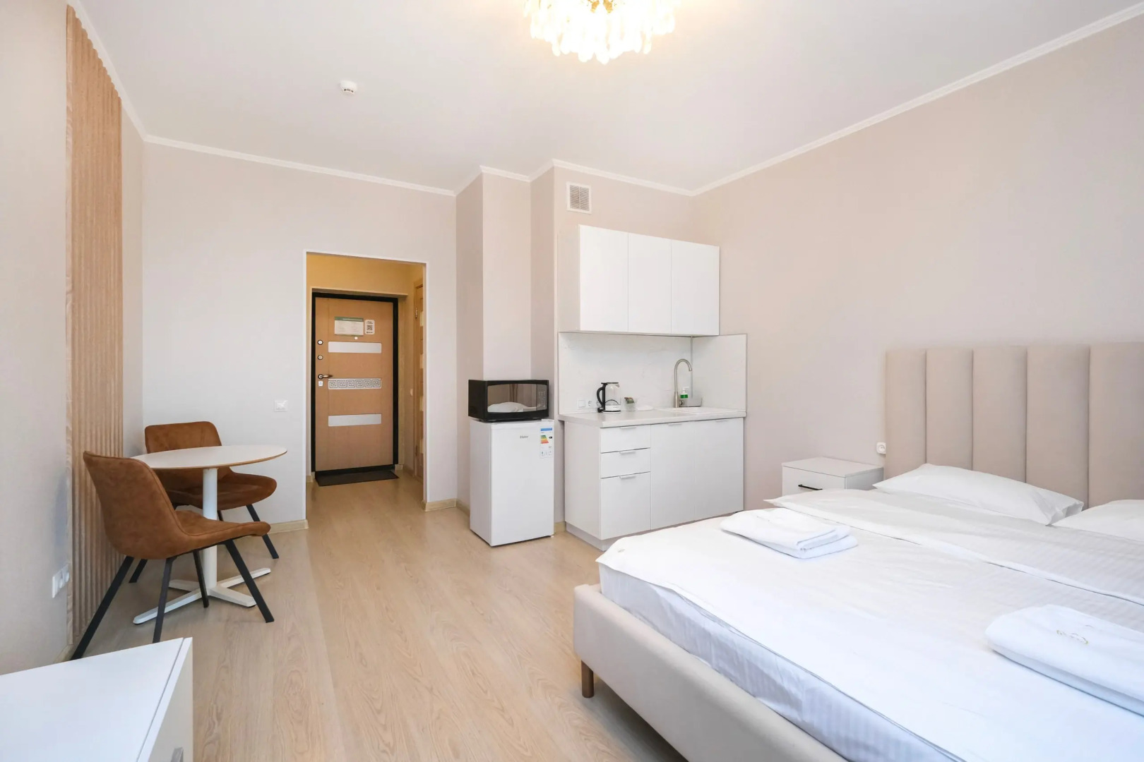 Апартаменты Домант Романова 60/1 (1)