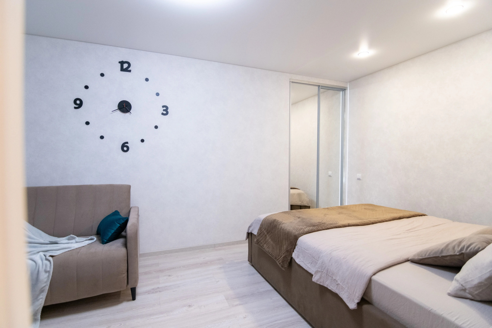 Апартаменты Hedonism Aparts на Циолковского 2В