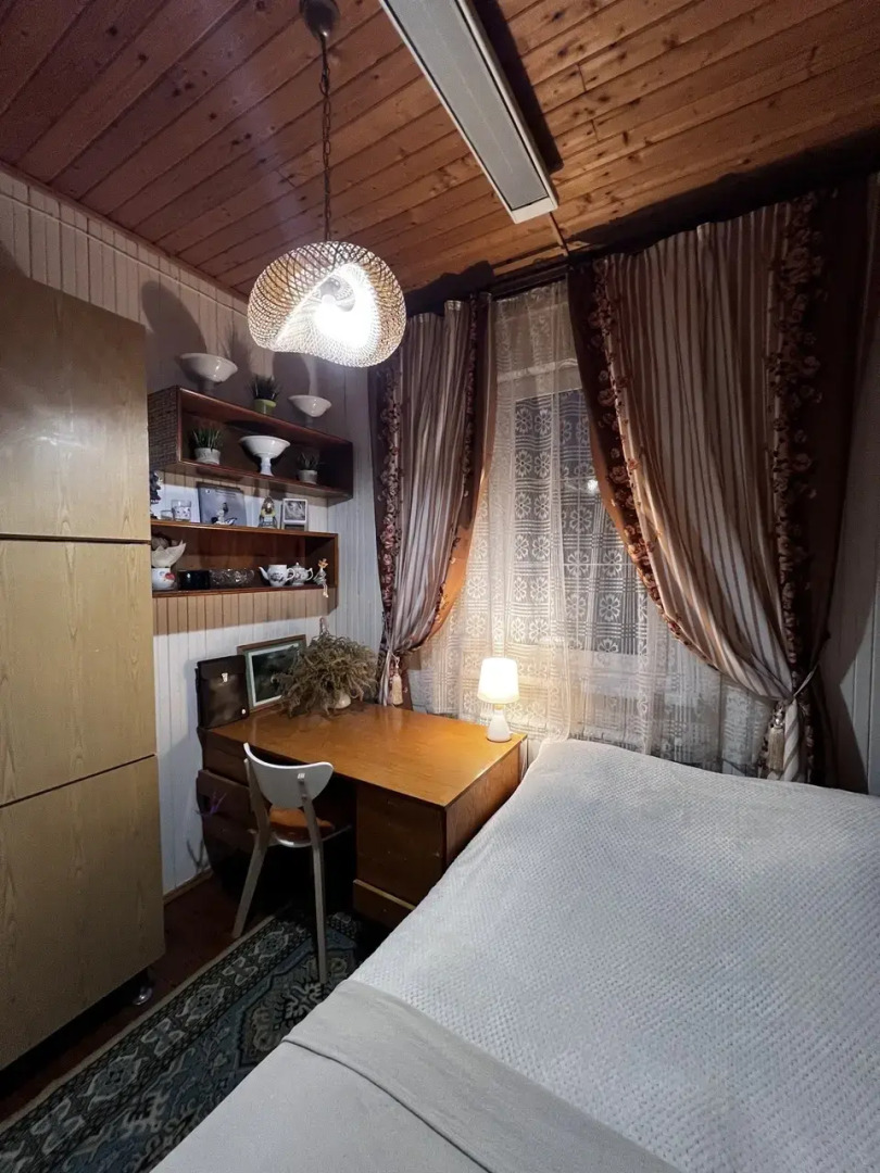 Частный дом четырехкомнатная дача 120 м²