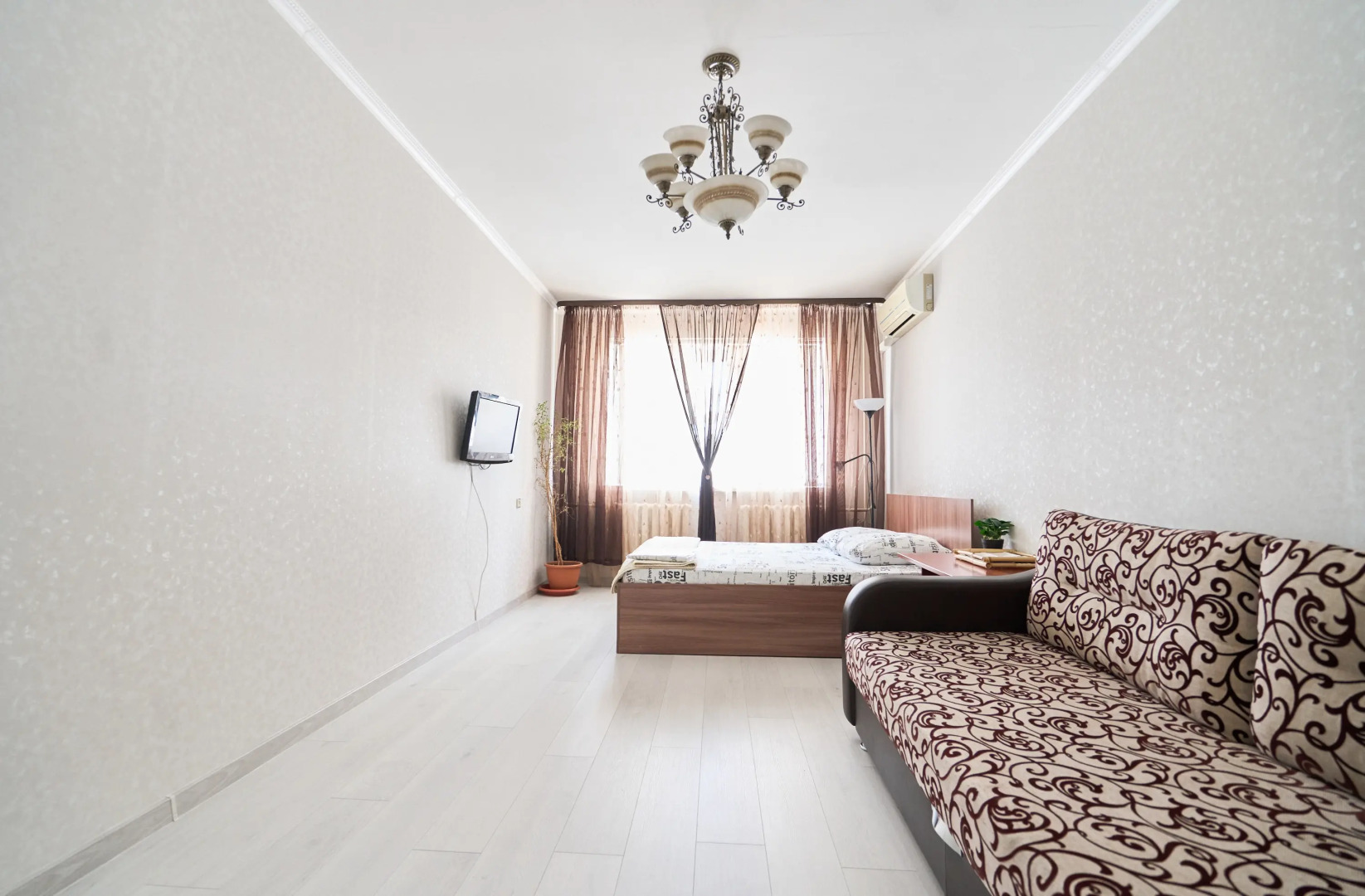 Апартаменты Саквояж Советская 50