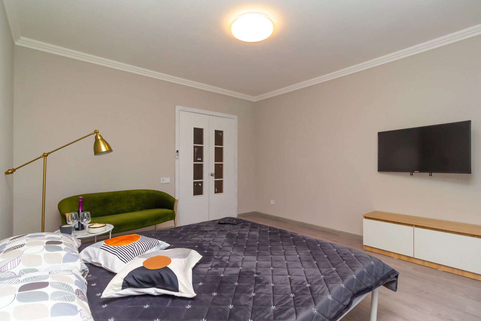 Апартаменты на Академика Сахарова 14