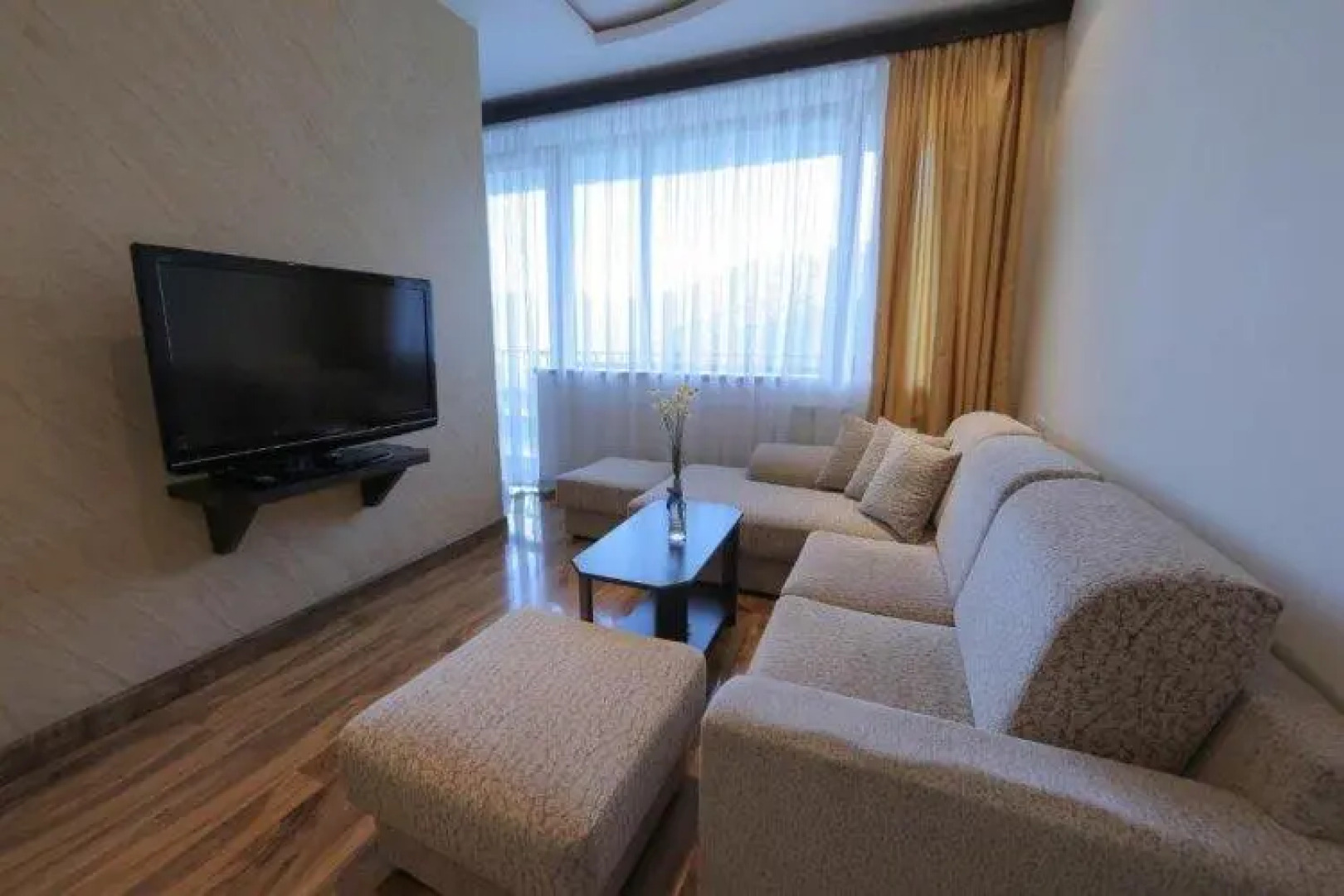 Курортный отель Ani