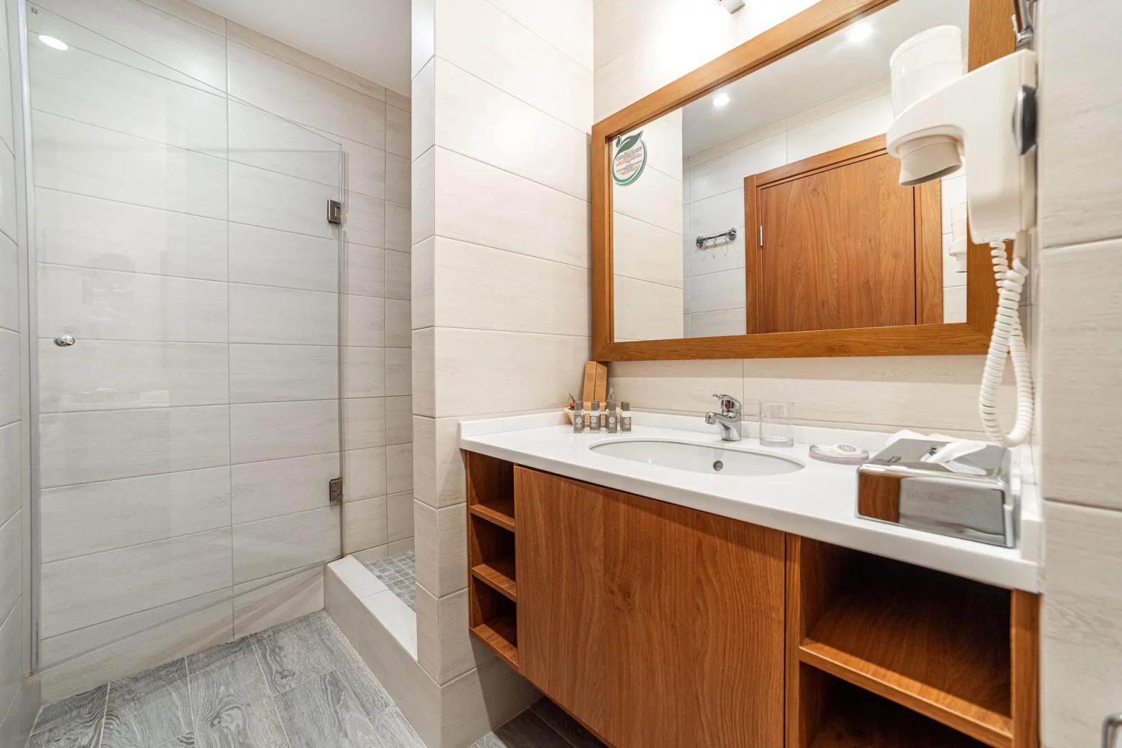 Отель Ski Inn SPA Hotel Rosa Khutor