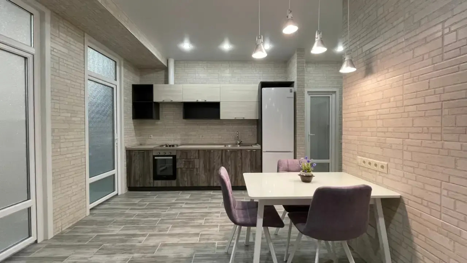 Апартаменты просторные в топовой локации Сочи у Морпорта