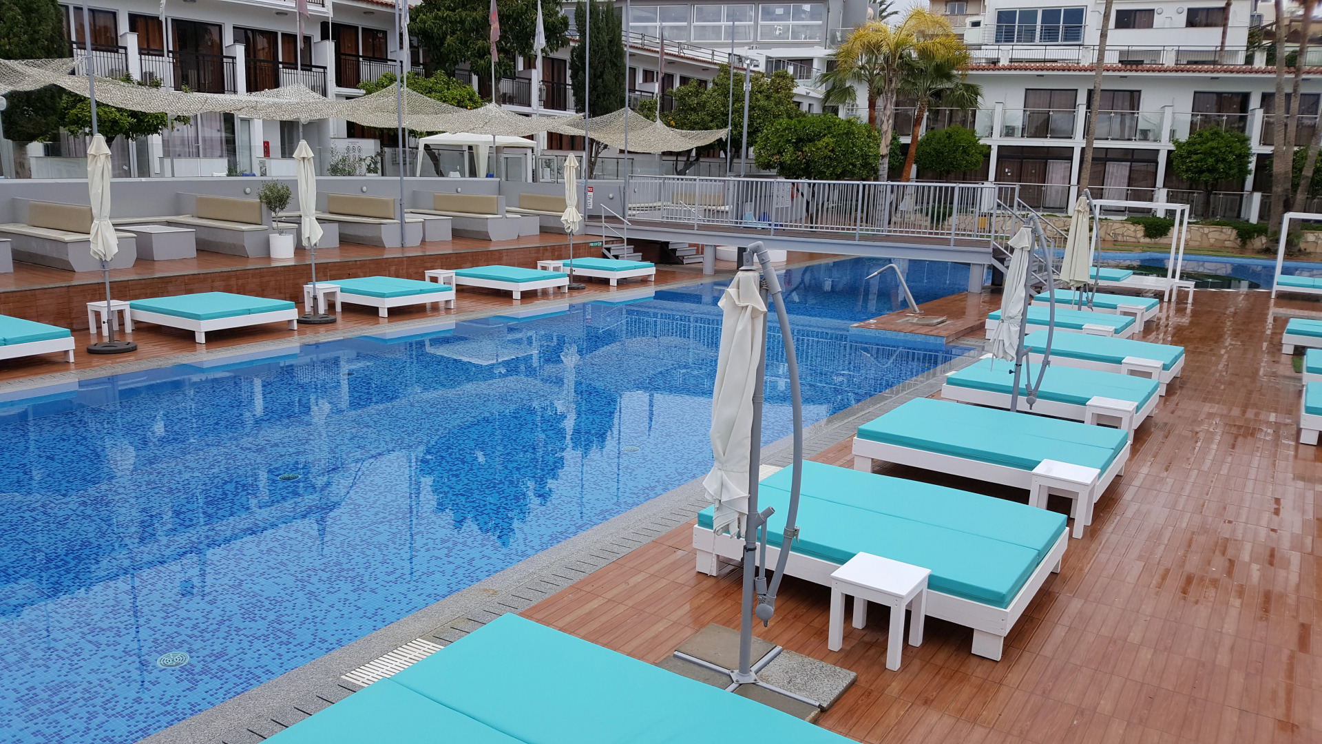 Отель Pambos napa rocks