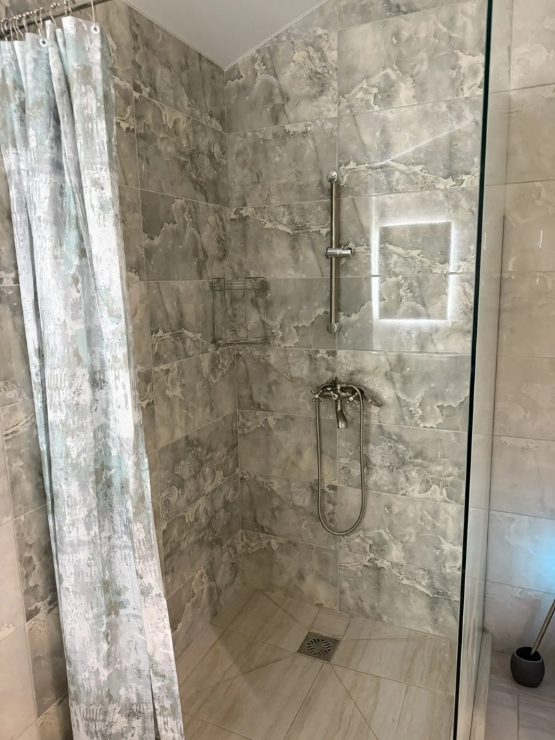 Частный дом На берегу реки с банным чаном