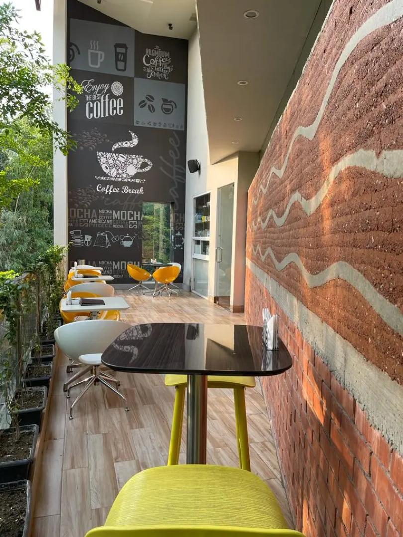 Отель Empyrean Dhaka City Centre