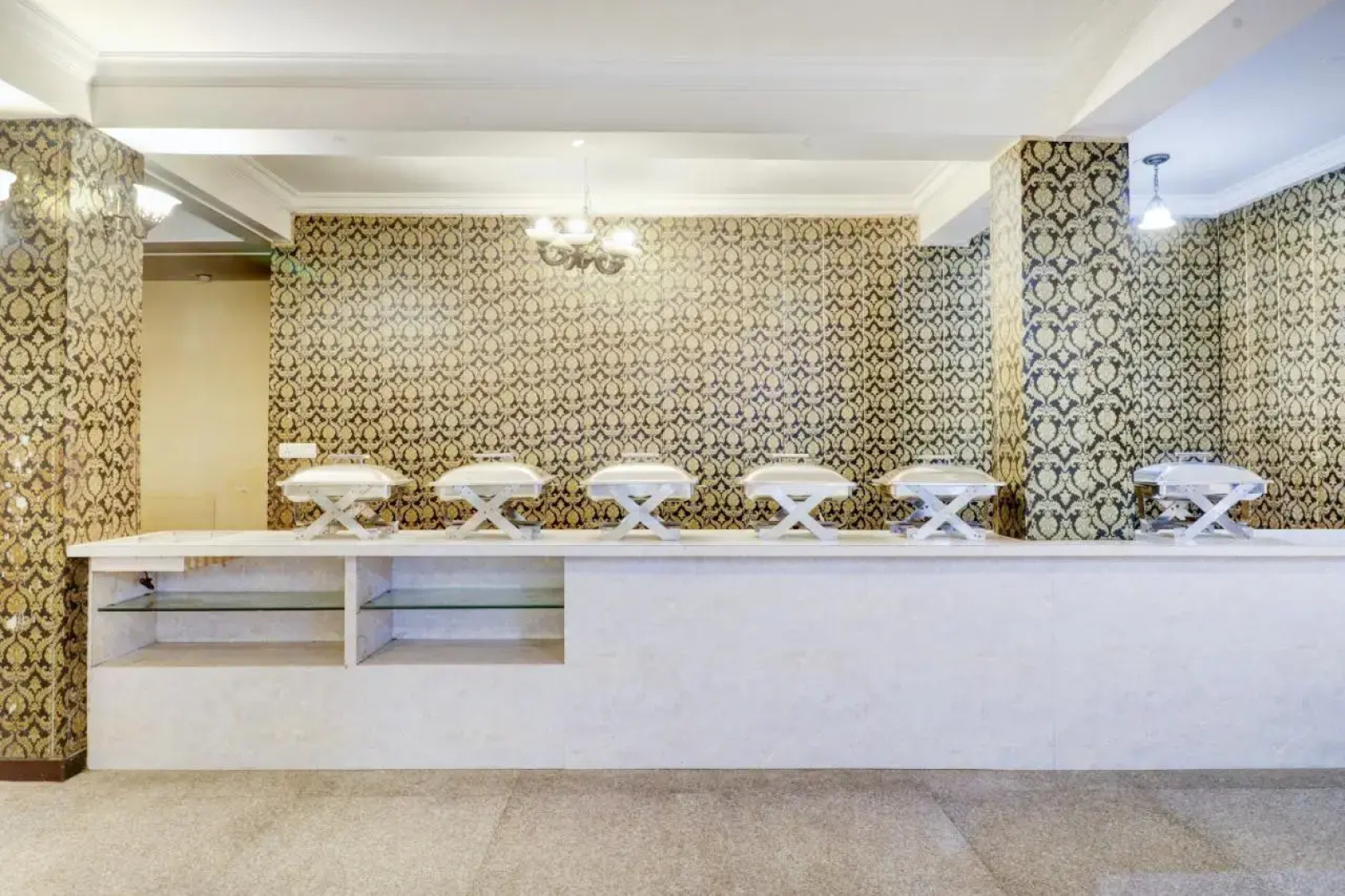 Отель Blue Moon Residency Hotel & Restaurant
