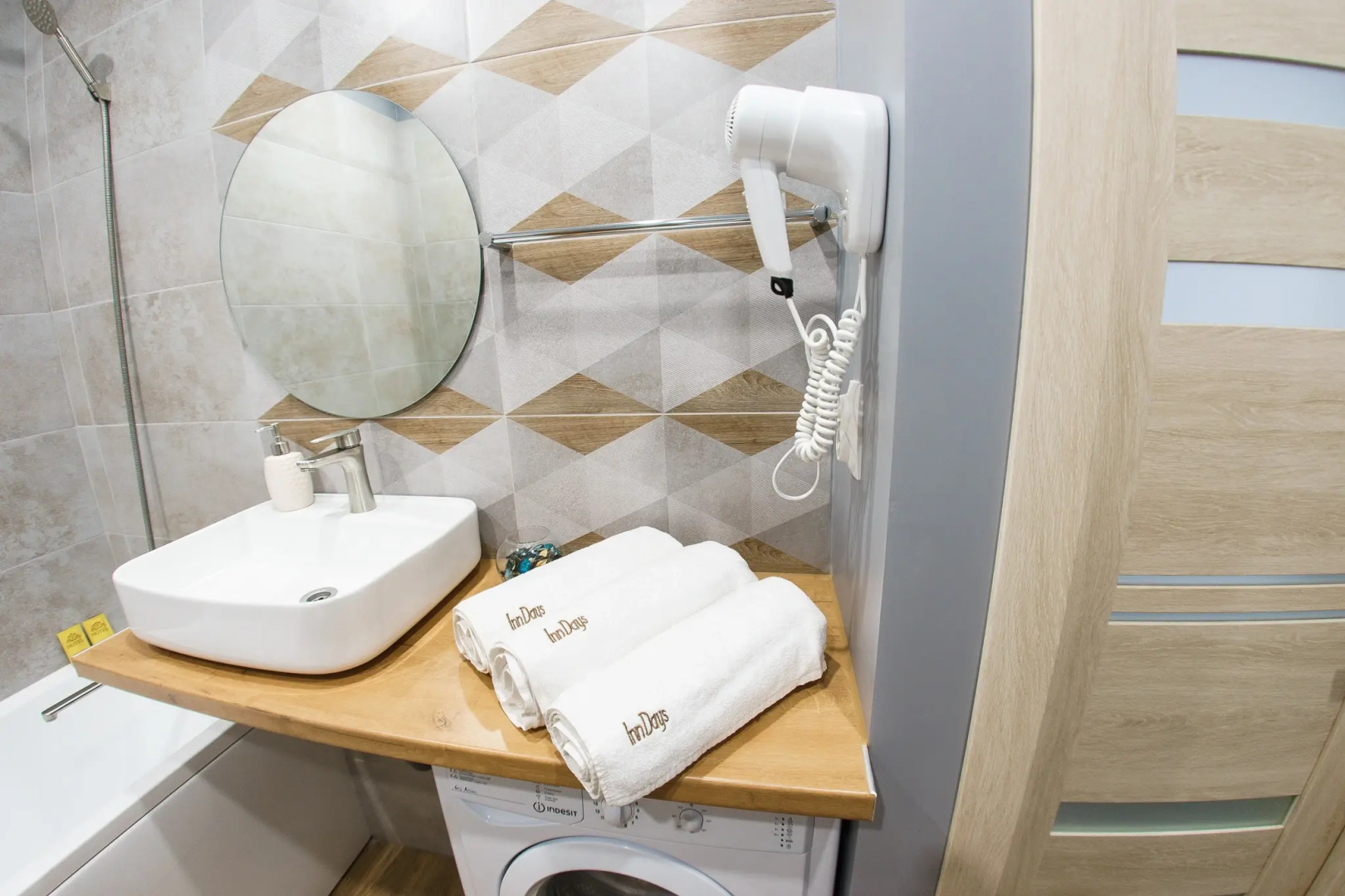 Апартаменты InnDays Apartments Академика Насоновой 9А