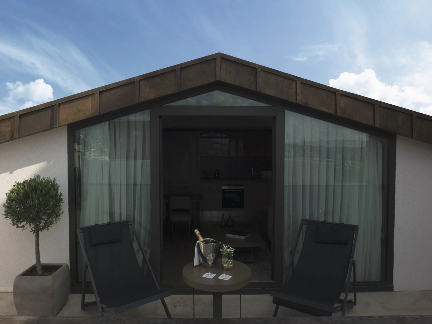 Отель Sentire Hotels&Residences