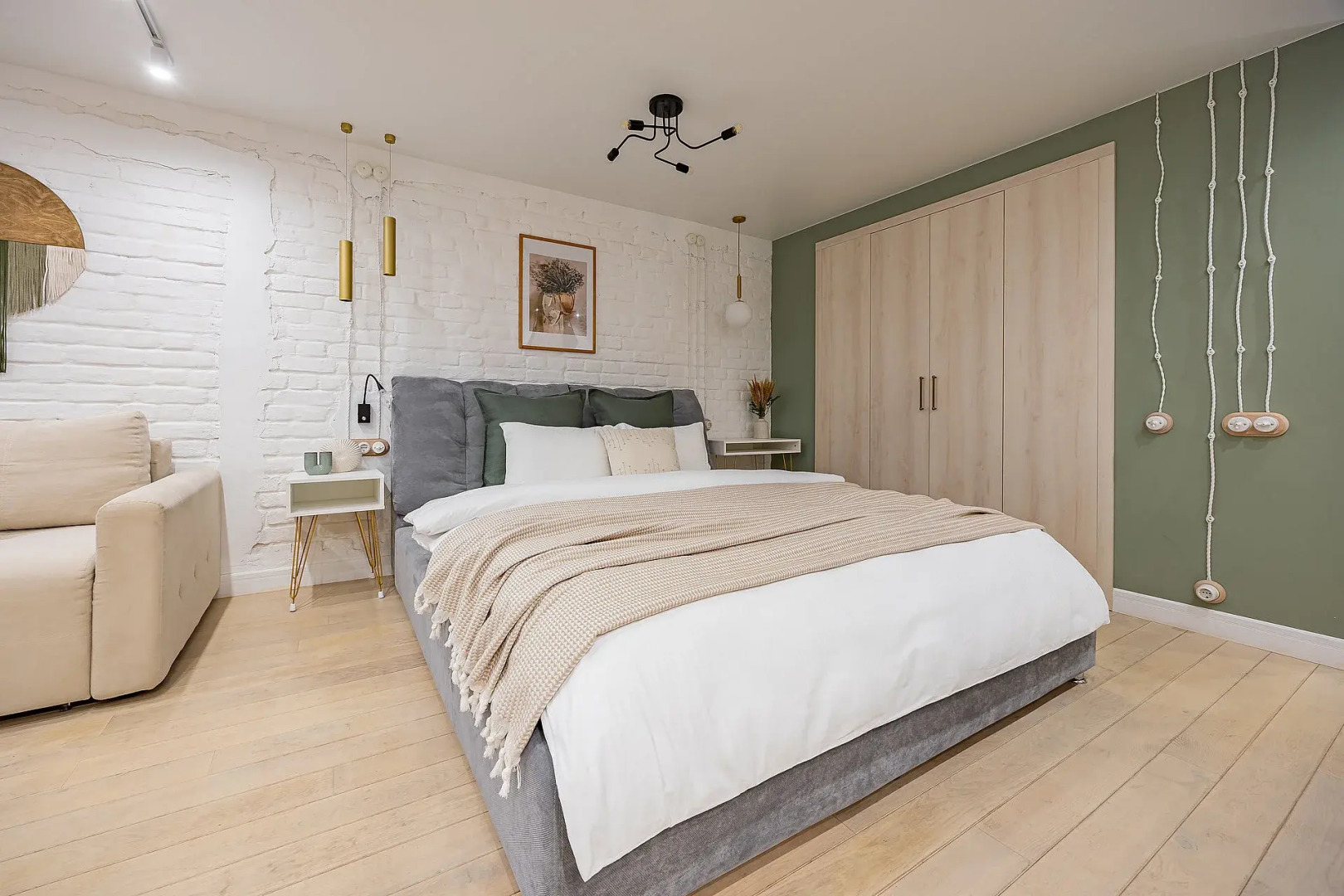 Апартаменты в Центре на Невзоровых 7 Сова-Дом