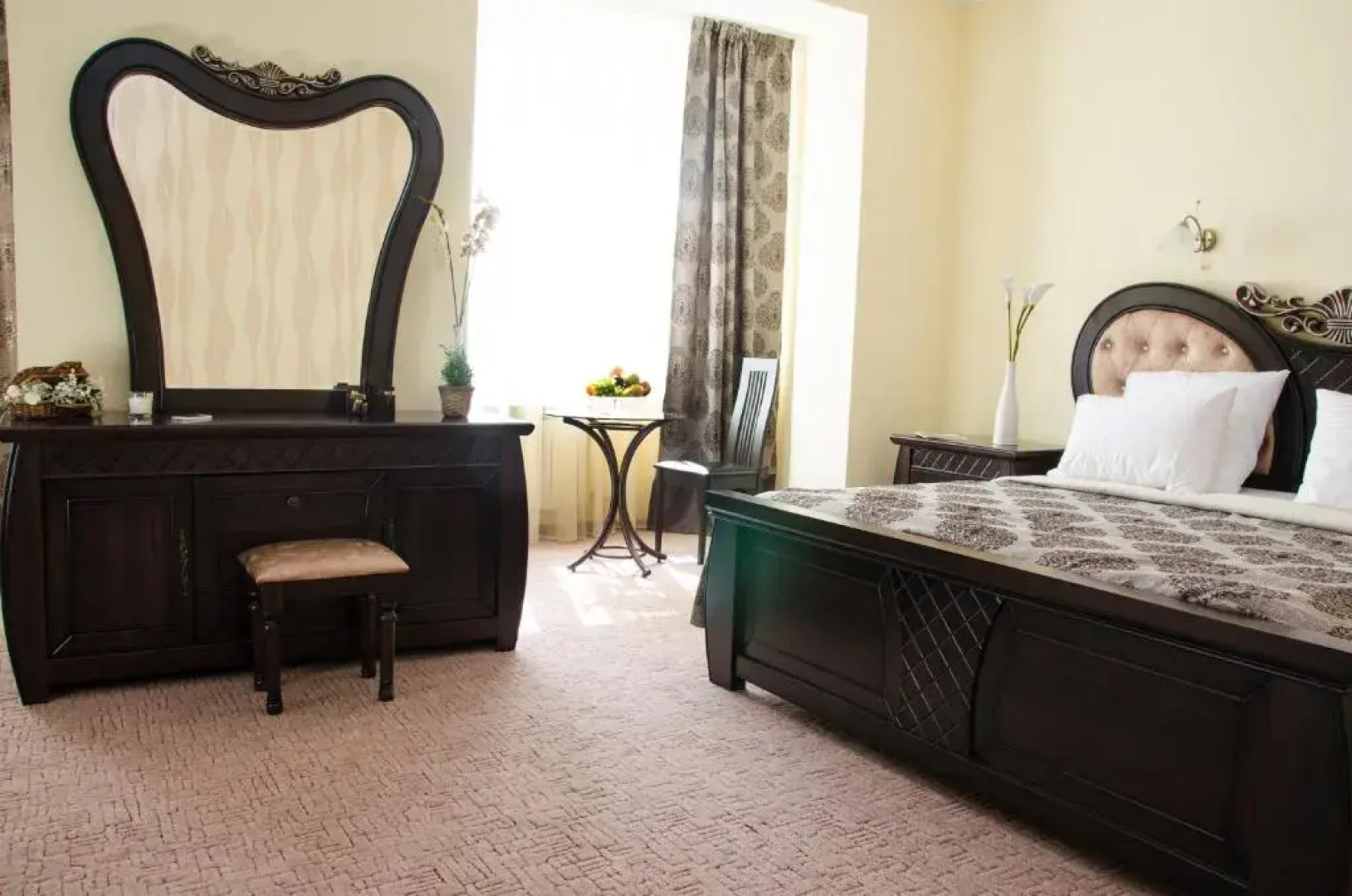 Отель Снежный Барс