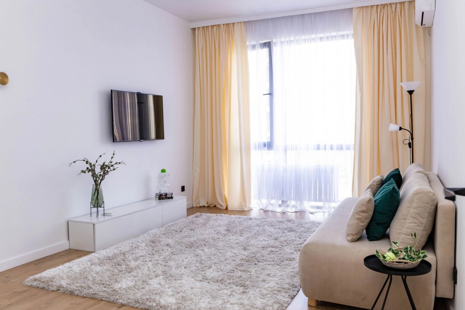 Апартаменты двухкомнатные на Наурызбай батыра 127/5