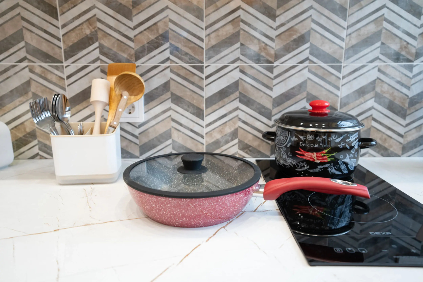 Апартаменты с ярким дизайнерским ремонтом