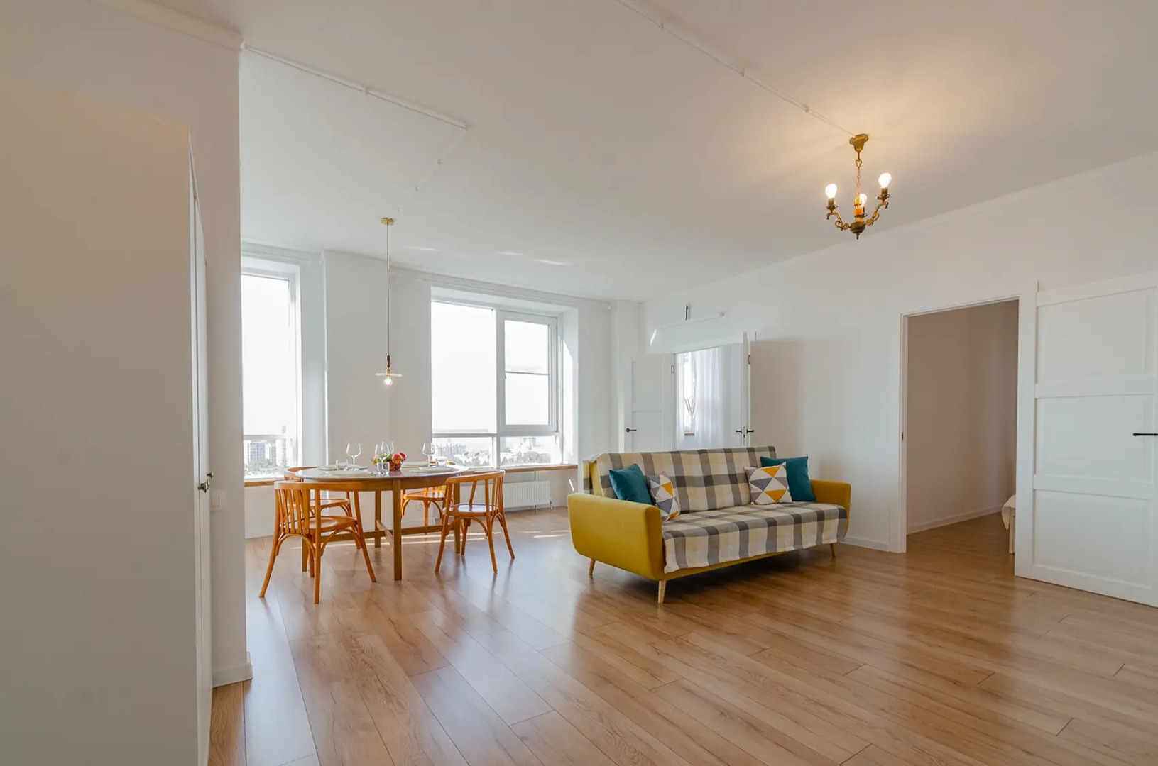 Апартаменты с шикарным видом на город и Волгу