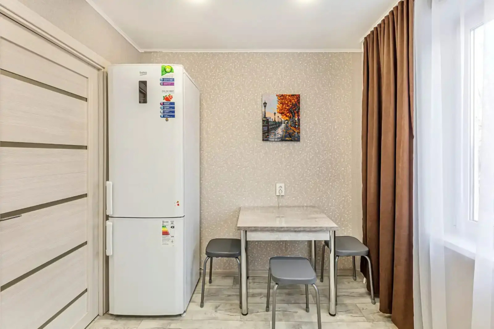 Апартаменты 1-комнатнаые рядом с ТРК Родник